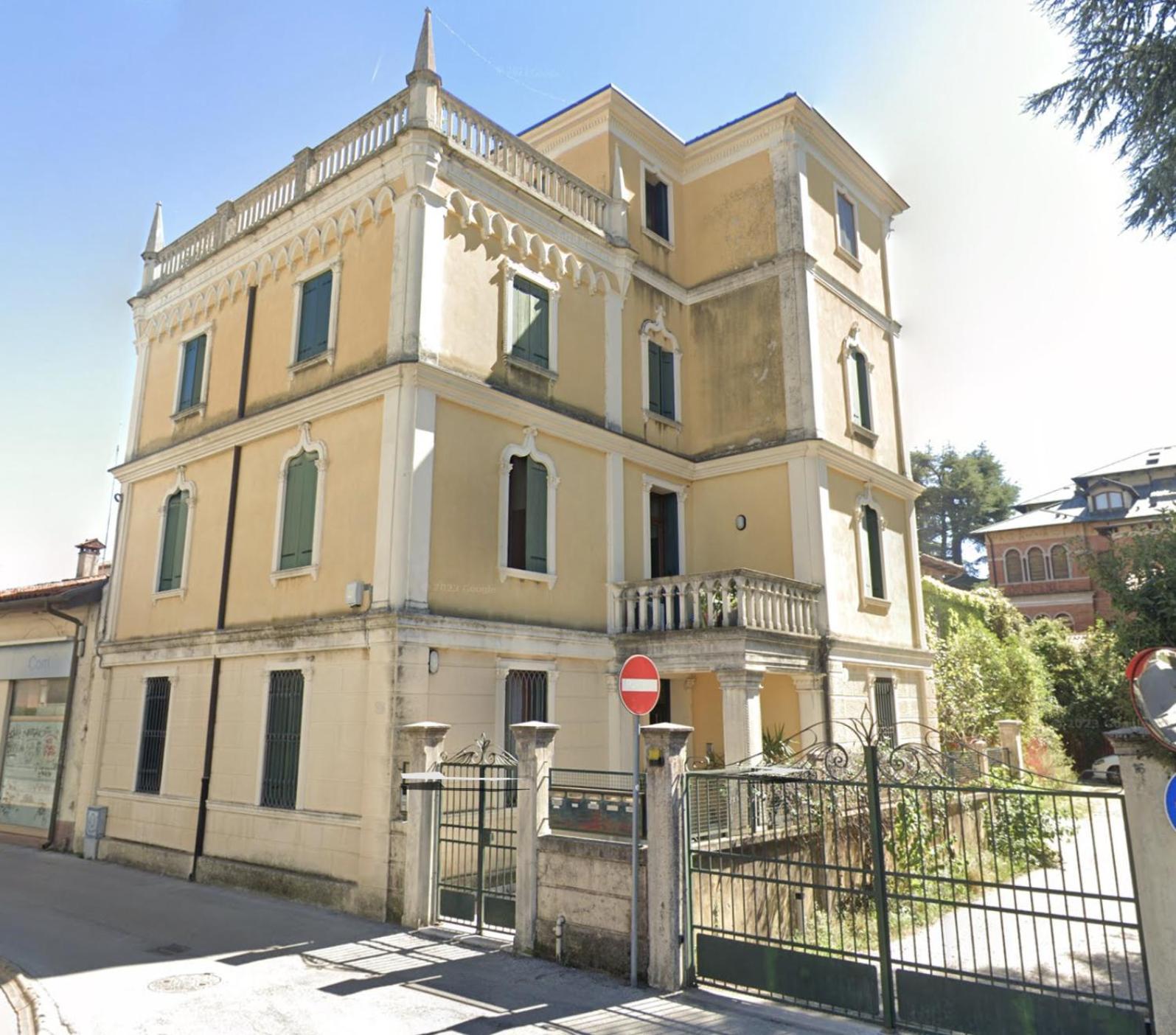 Civico 18 Bed & Breakfast Bassano del Grappa Exterior photo